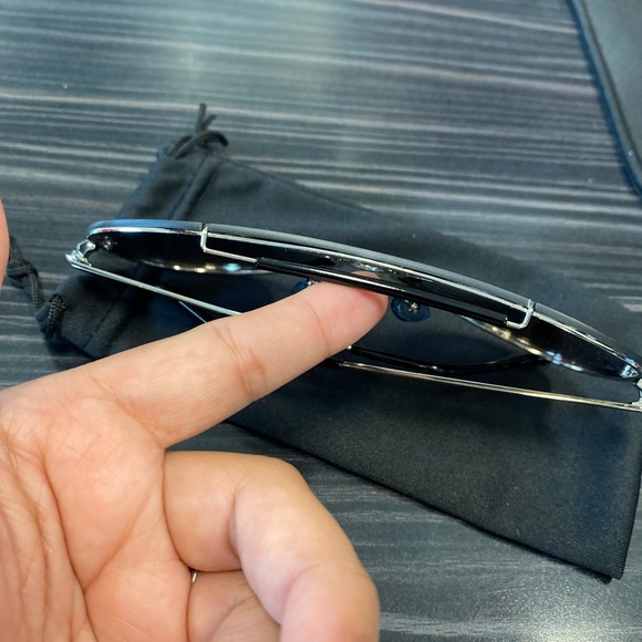 Silver Mirror Brand new Sunglasses - Picture 4 of 5